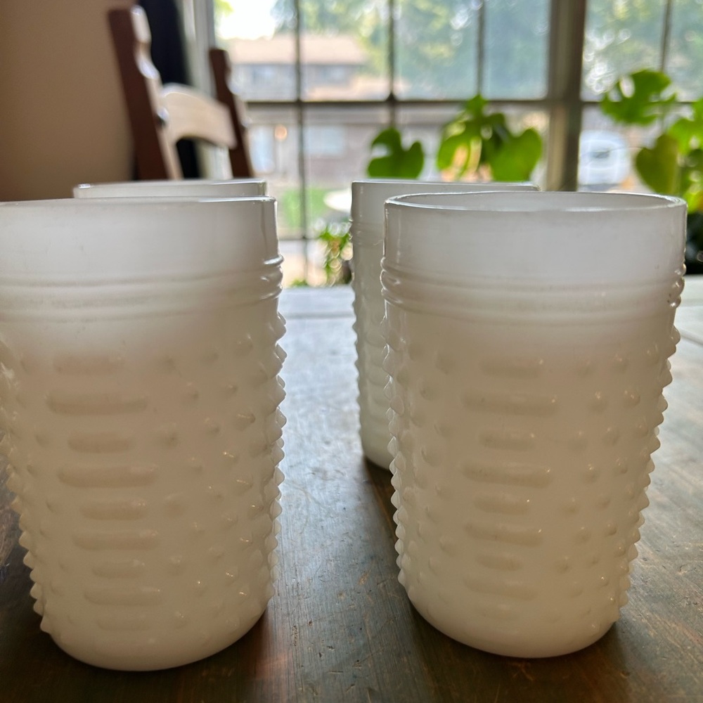 Elegant Vintage White Textured Milk Glass Set